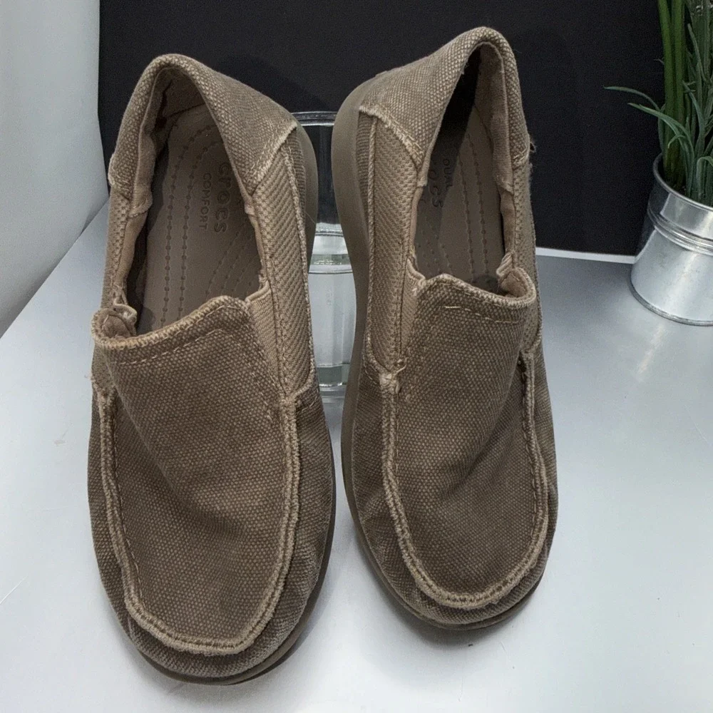 CROCS Child Size 13 Shoes SANTA CRUZ II Brown Canvas Slip-On Loafer Beige‎ Brown